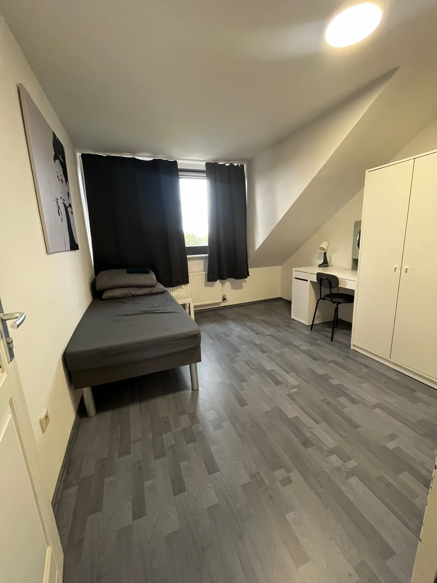 Möbliertes Zimmer in WG - Oberhausen
